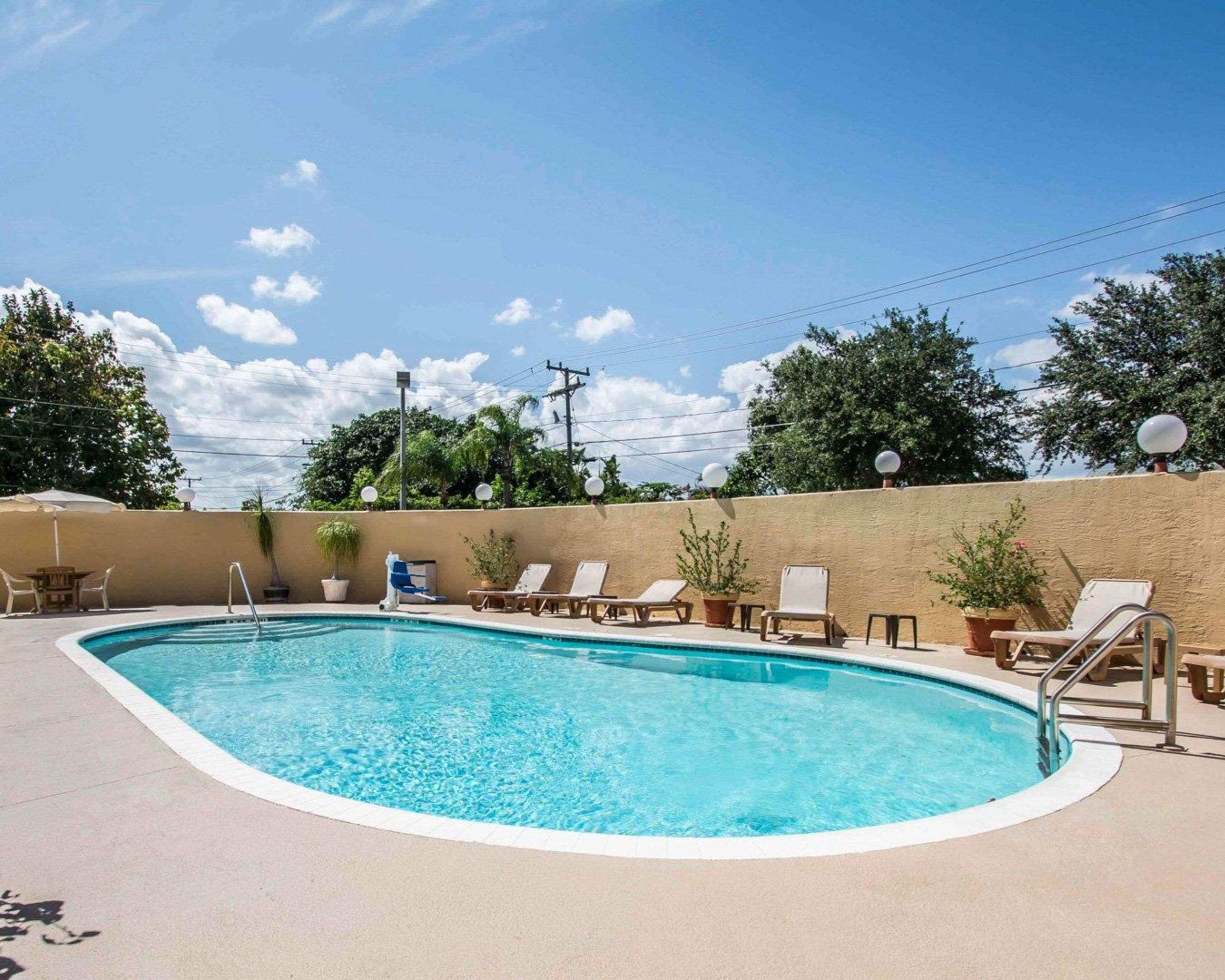 Comfort Inn & Suites Lantana - West Palm Beach South Eksteriør billede