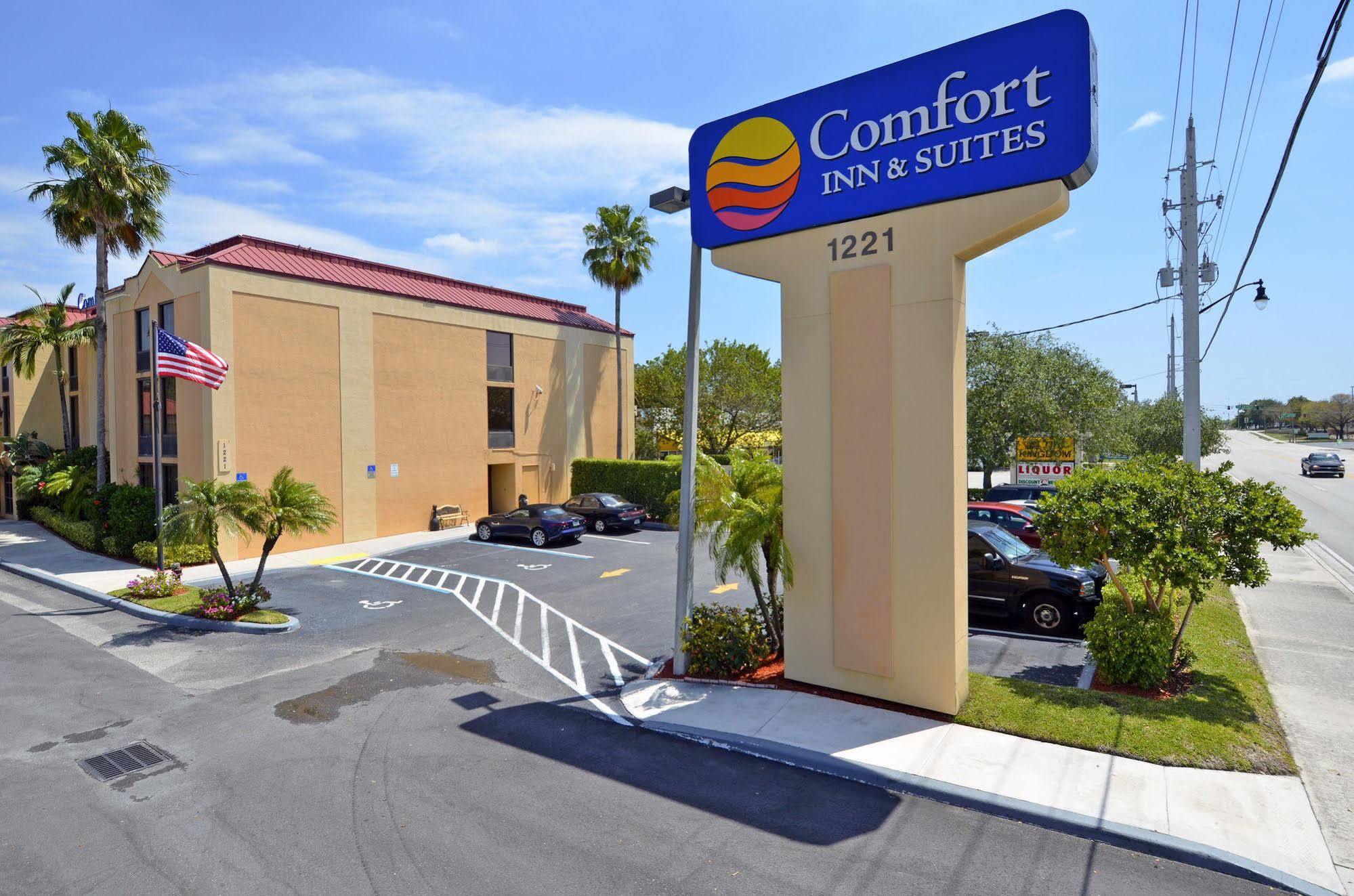 Comfort Inn & Suites Lantana - West Palm Beach South Eksteriør billede